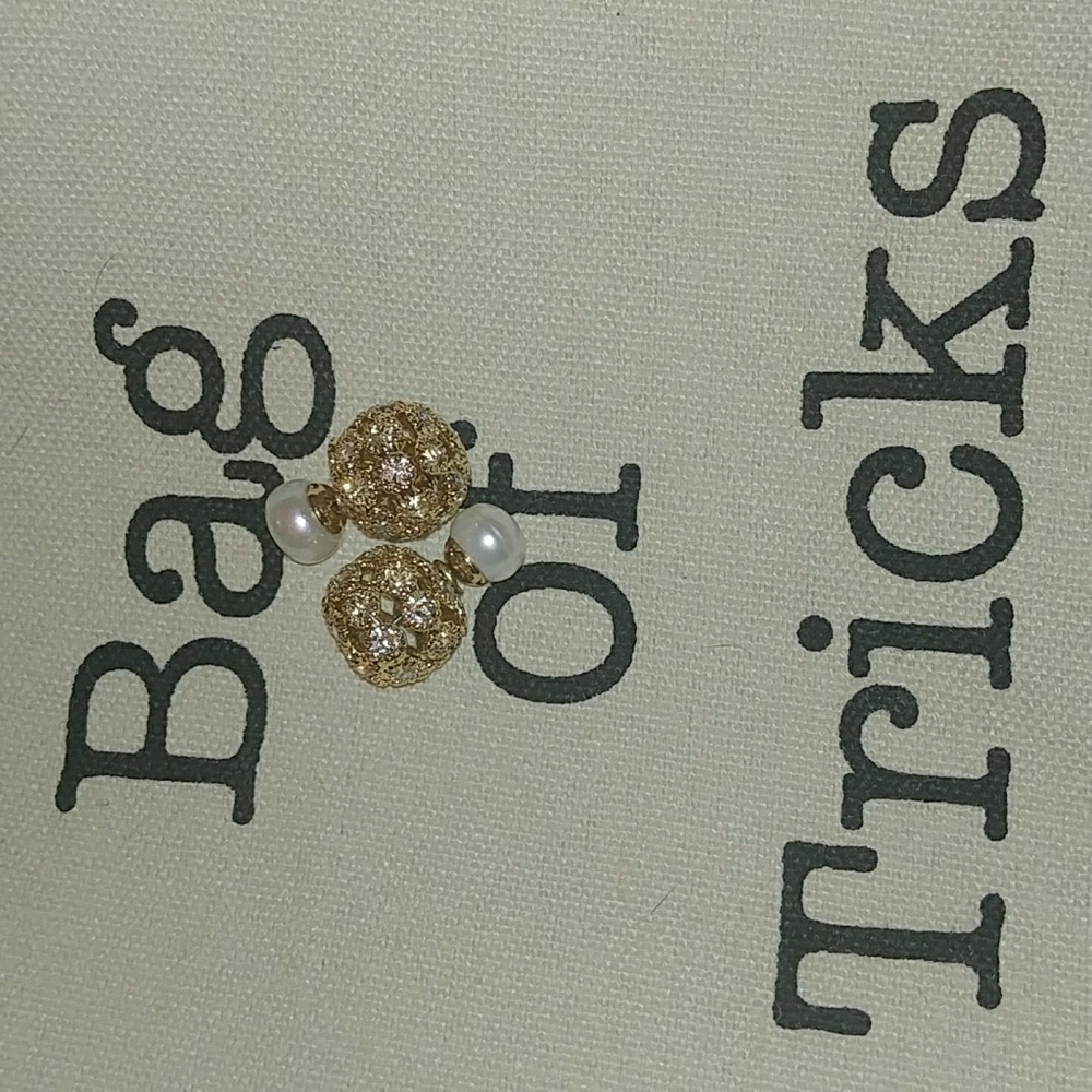 Elegant Earrings 💎 - Picture 4 of 6